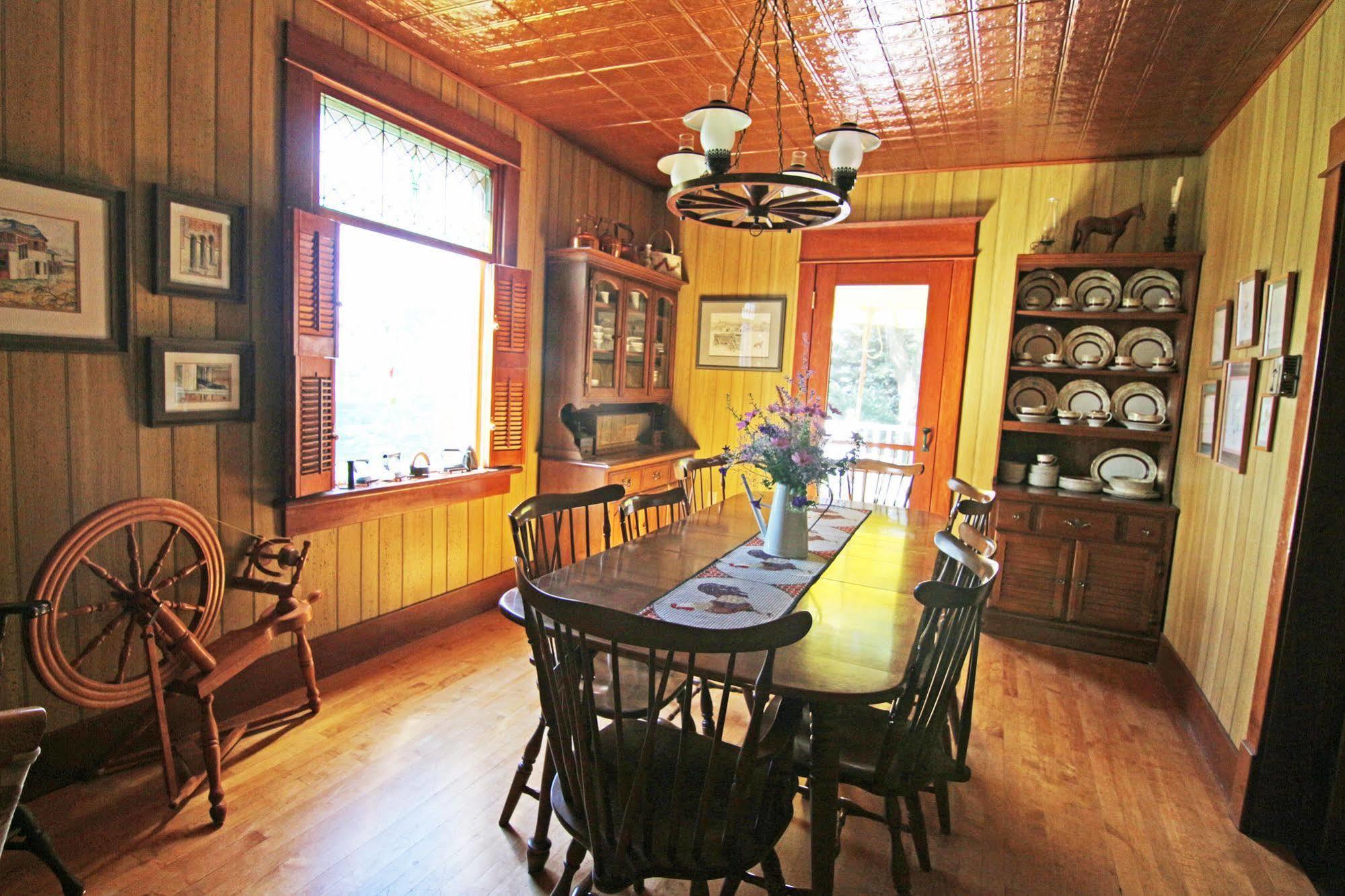 Fairmount Bed & Breakfast Basswood Esterno foto