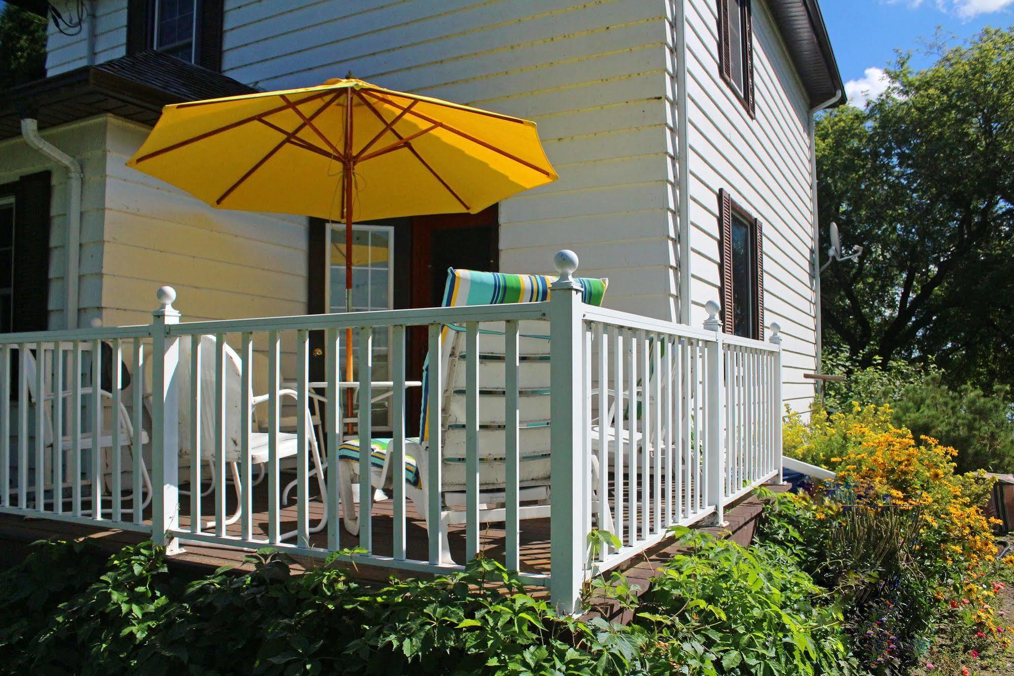 Fairmount Bed & Breakfast Basswood Esterno foto